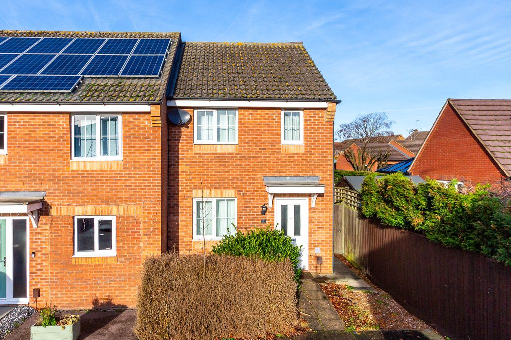 Property photo 1 of 11 Front