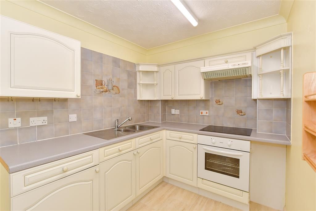 Property photo 3 of 5 Kitchen
