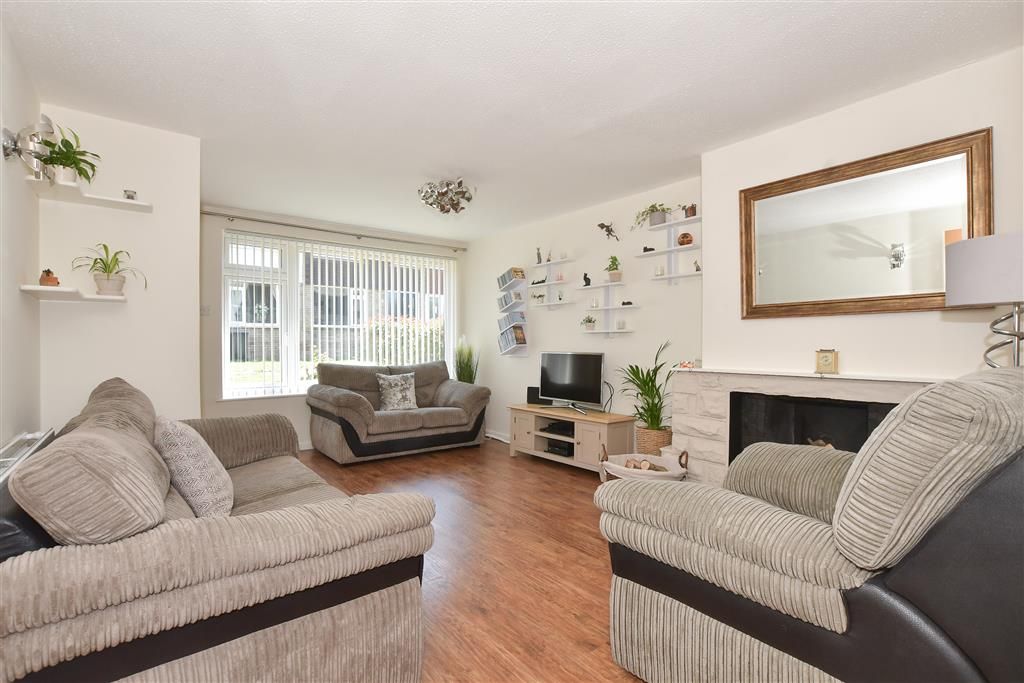 Property photo 1 of 14 Lounge