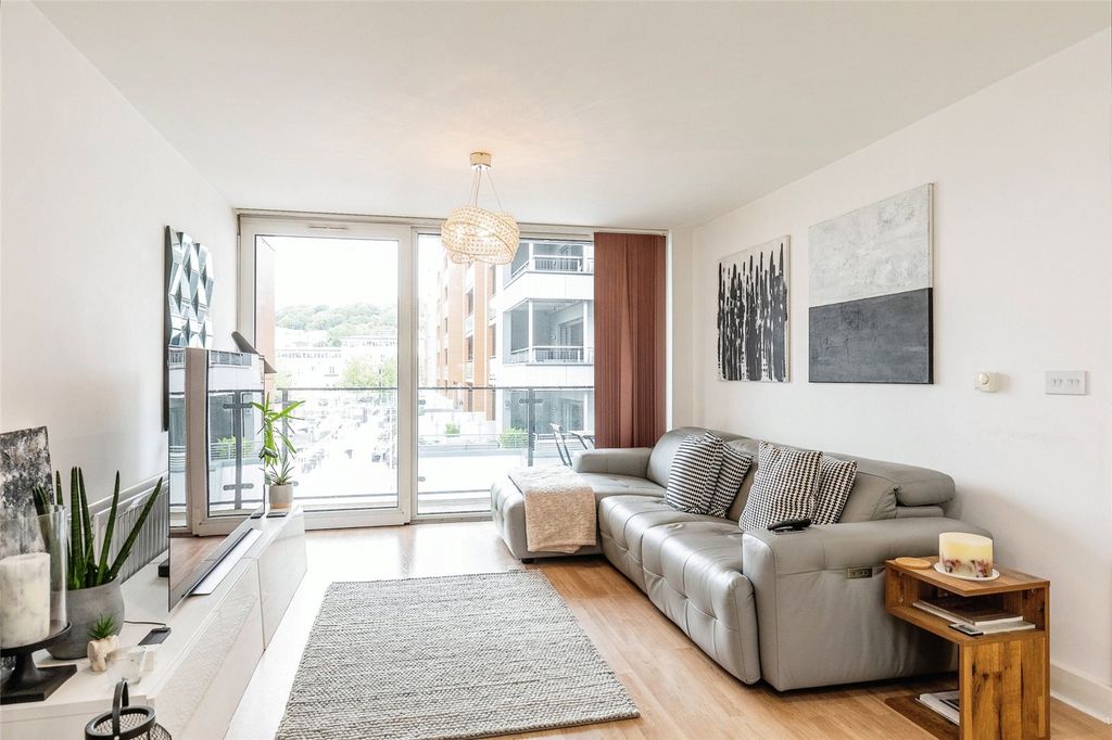 Property photo 3 of 14 Picture No. 14