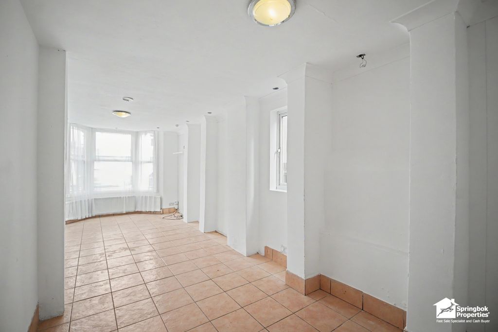 Property photo 2 of 19 Image 1