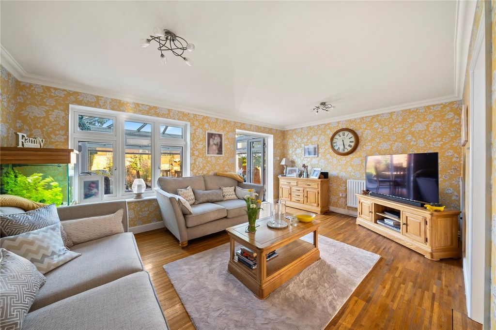 Property photo 2 of 17 Picture No. 13