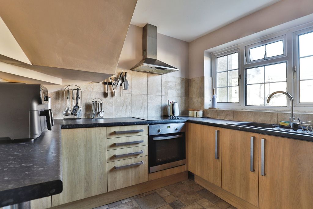Property photo 3 of 17 Photography