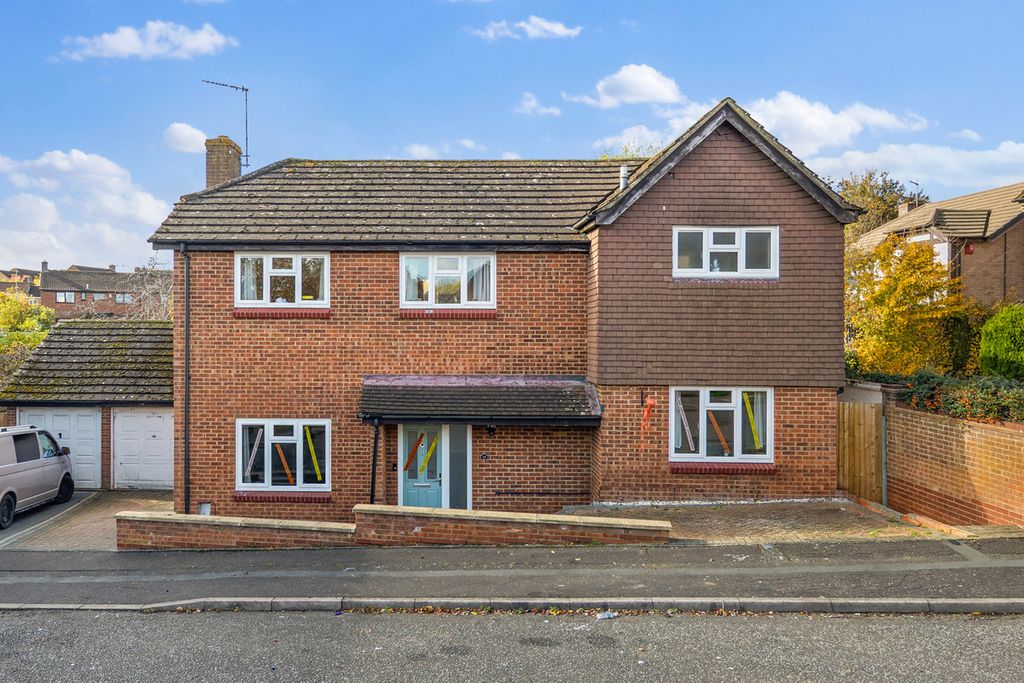 Property photo 1 of 27