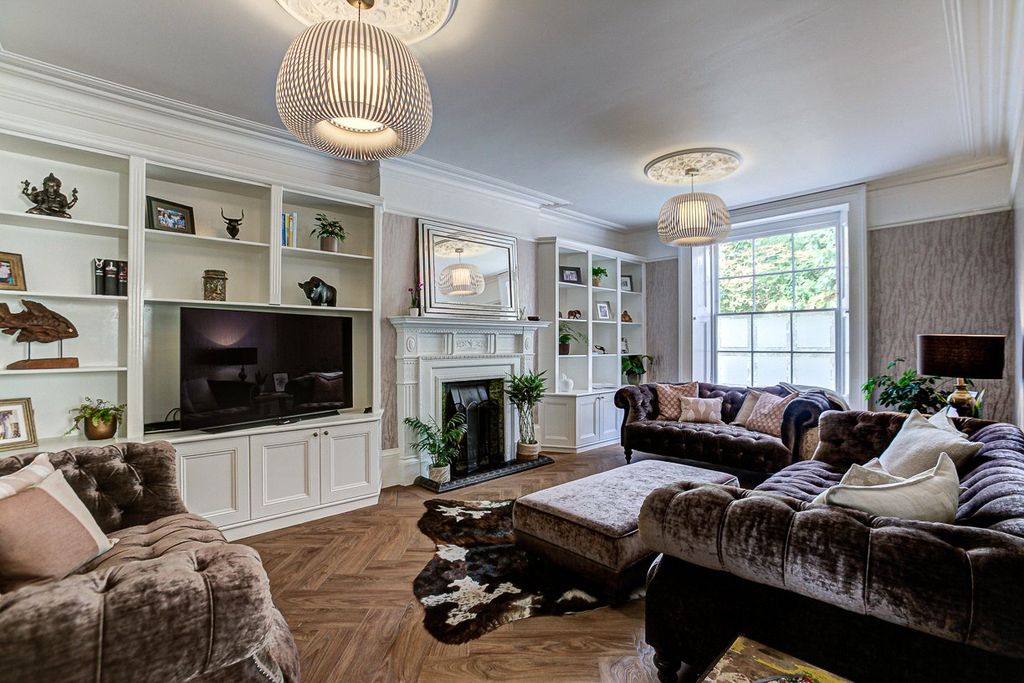 Property photo 2 of 39 Picture No. 40