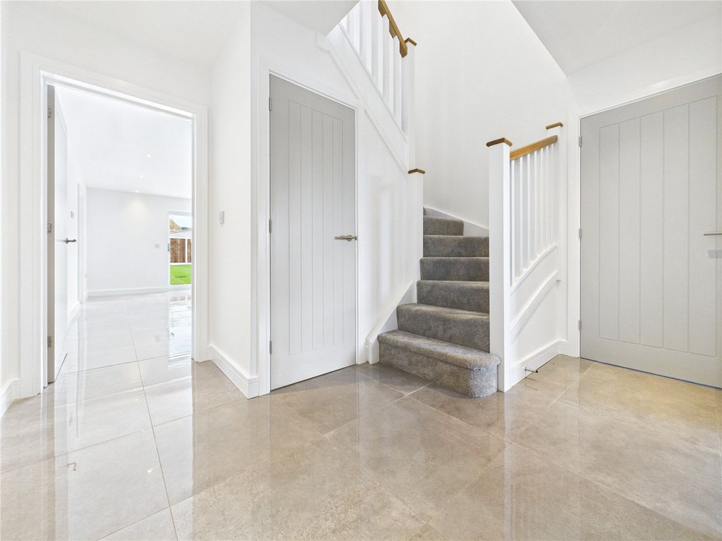 Property photo 3 of 24 Picture No. 29