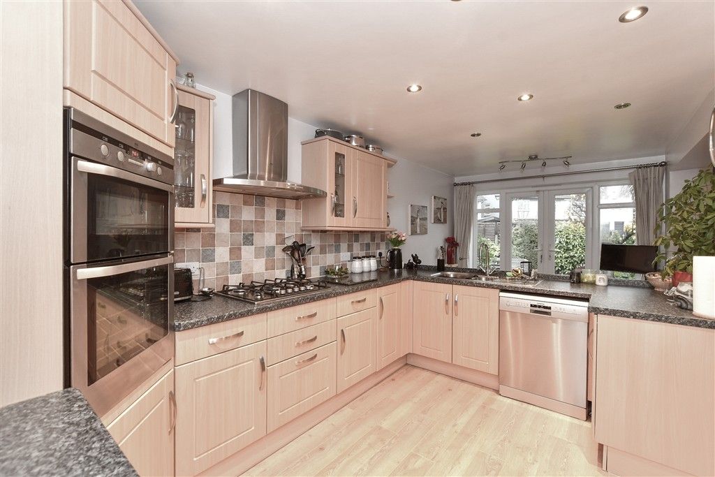 Property photo 3 of 18 Kitchen **