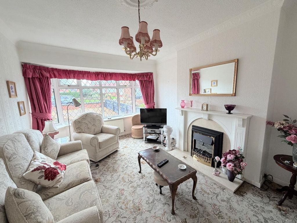 Property photo 2 of 10 Living Room