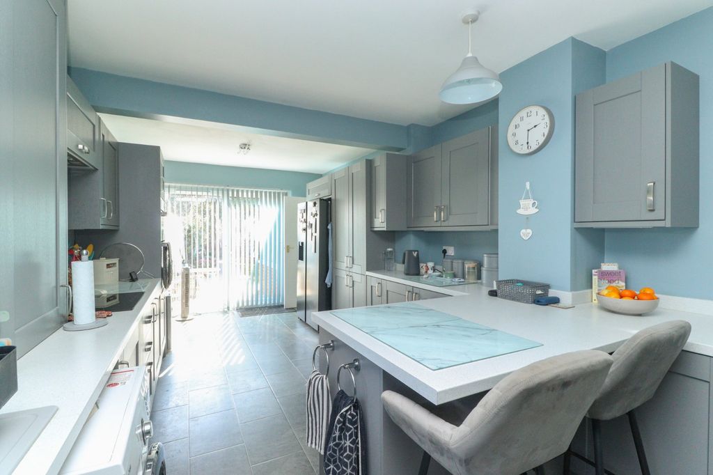 Property photo 2 of 17 Picture 2