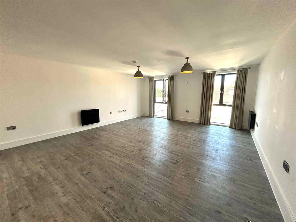 Property photo 2 of 18 F9B1B013-04Db-41ee-B7Eb-136B0Bd803Cf.Jpg