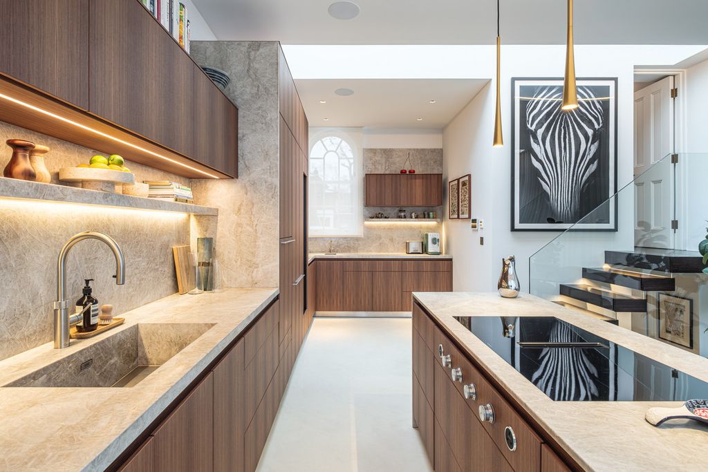 Property photo 3 of 41