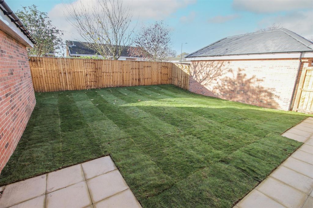 Property photo 2 of 21 Rear Garden