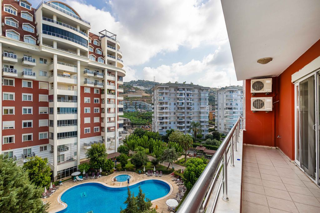 Property photo 2 of 25 Notable Alanya Apartment For Sale In Cikcilli - Balcony With Views Over The Complex
