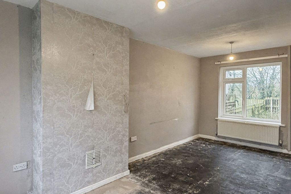 Property photo 3 of 15 35 Carliol Drive, Carlisle, Cumbria, Ca1 2Rf