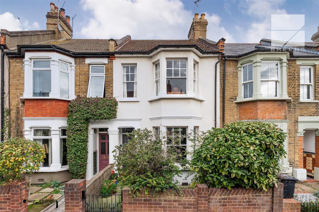 Property photo 1 of 44 8 Connaught Road_0046.Jpg