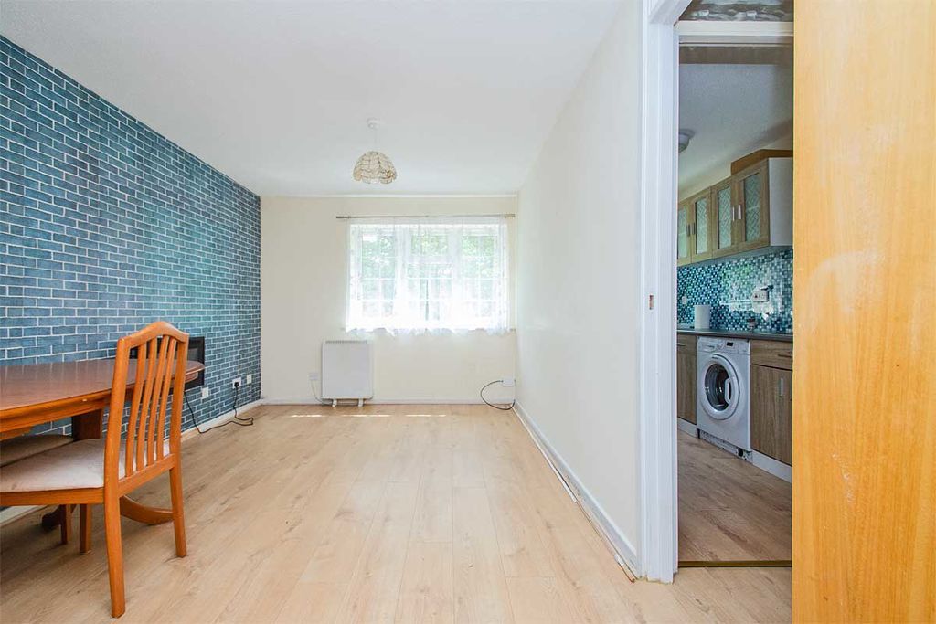 Property photo 3 of 14 Photo 1