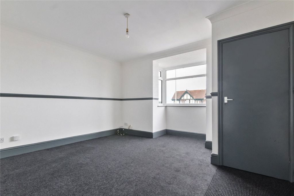 Property photo 3 of 6 Picture No. 02