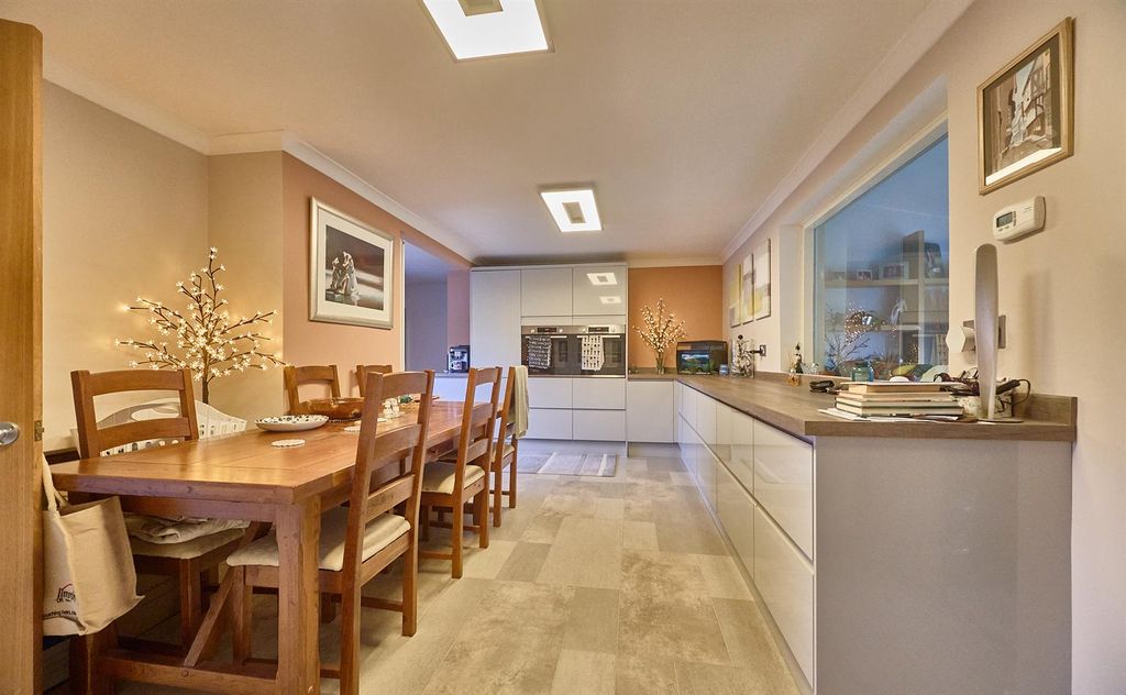 Property photo 3 of 23 Stanton Rd_2.Jpg