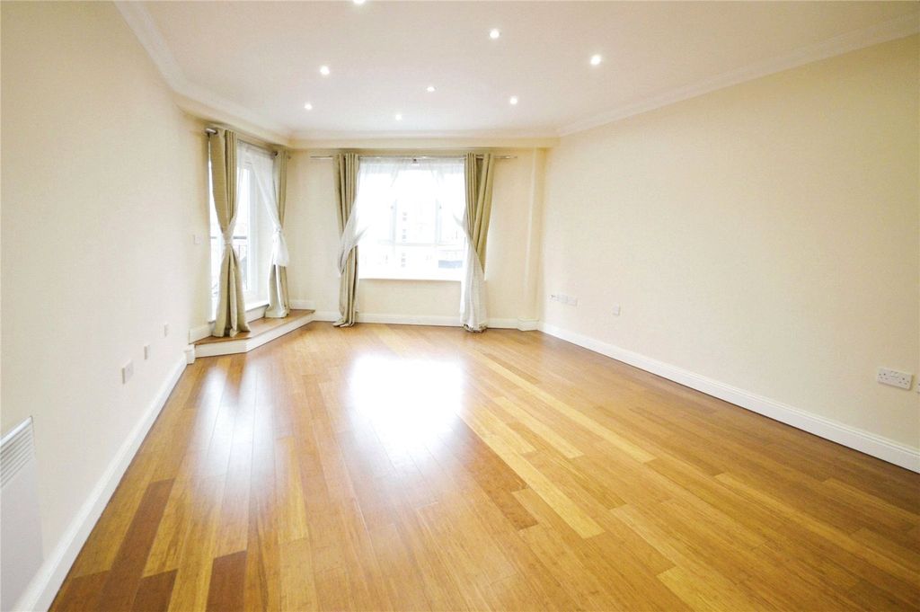 Property photo 3 of 9 Picture No. 10