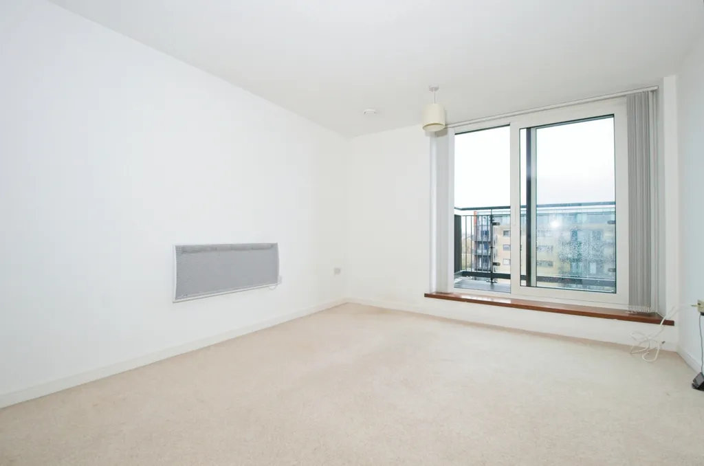 Apartment in Cardiff, Grangetown - More