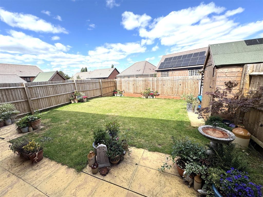 Property photo 2 of 8