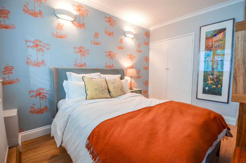 Property photo 3 of 8 Carroll House