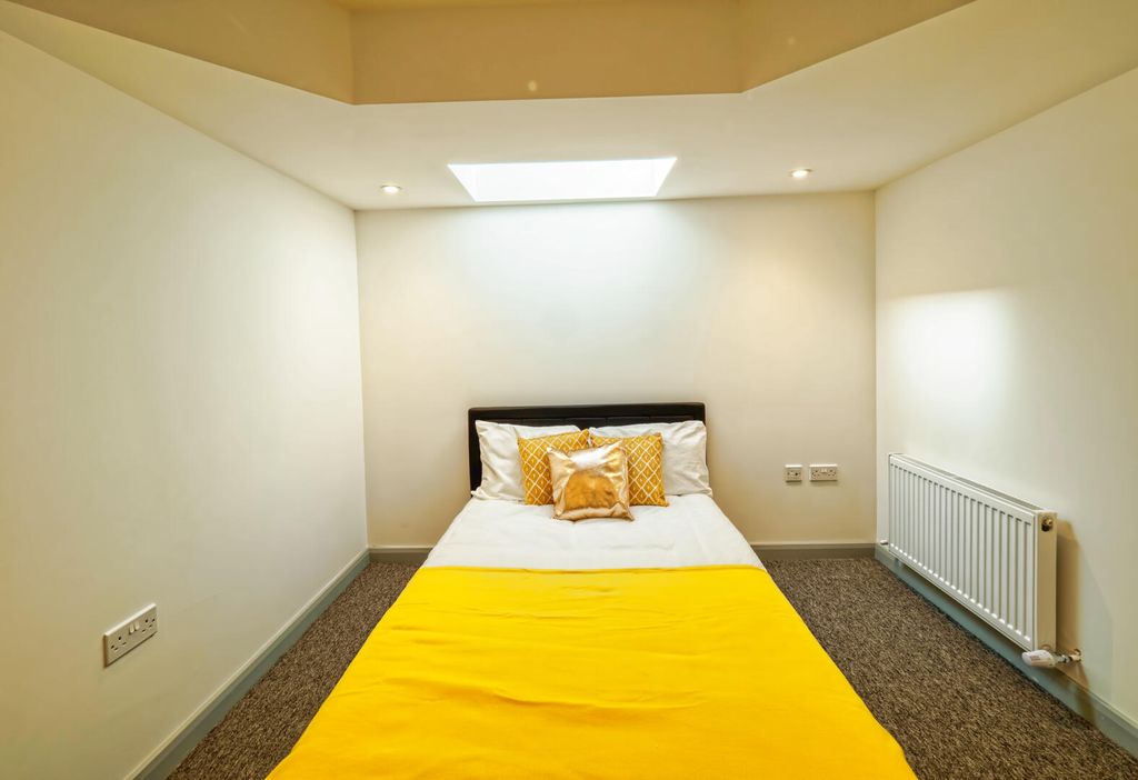 Property photo 2 of 11 Bedroom