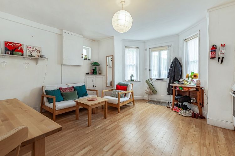 Property photo 3 of 9 301185