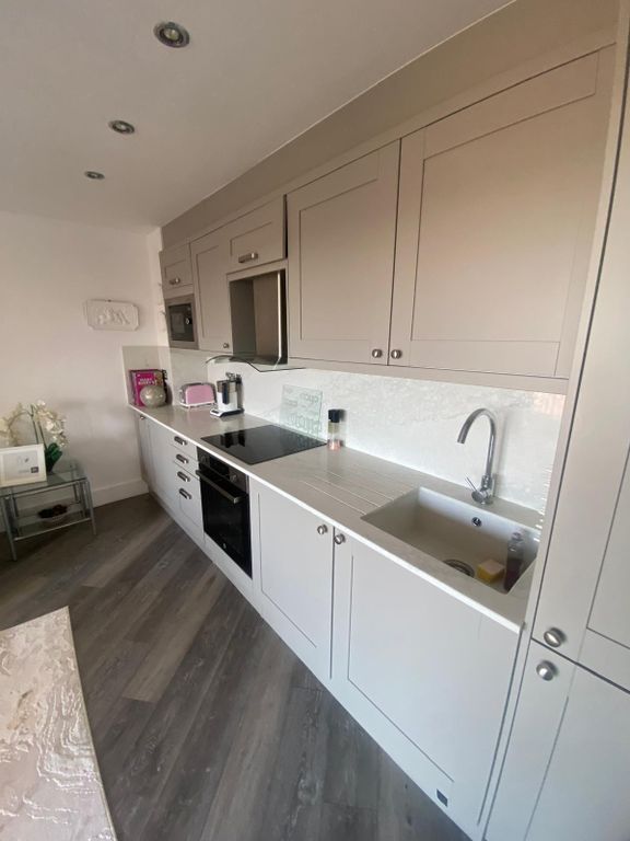 Property photo 2 of 21 19