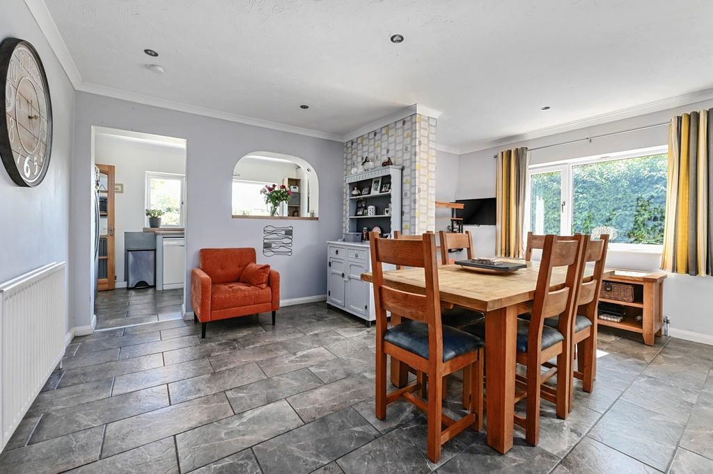 Property photo 2 of 17 Dining Room
