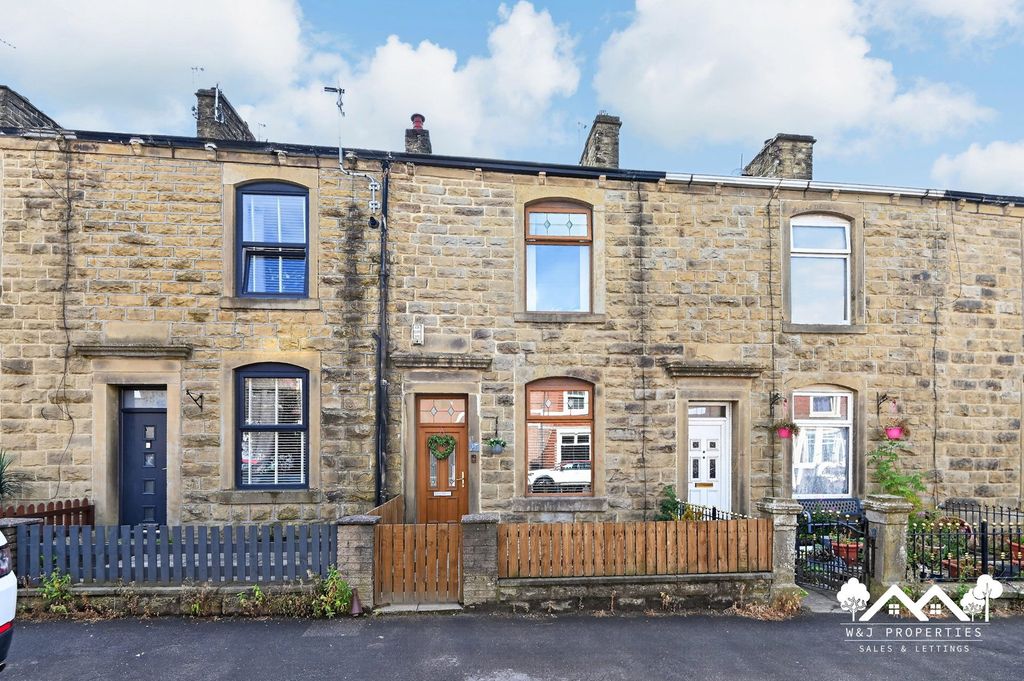 Property photo 1 of 31