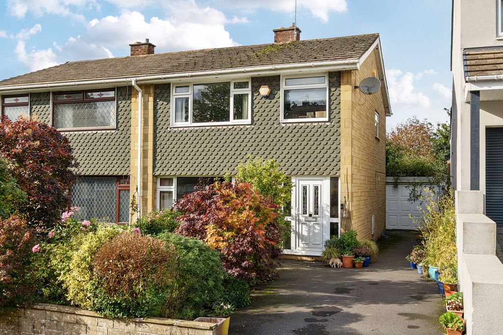 Property photo 1 of 11