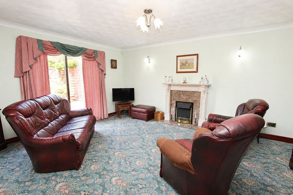 Property photo 2 of 16