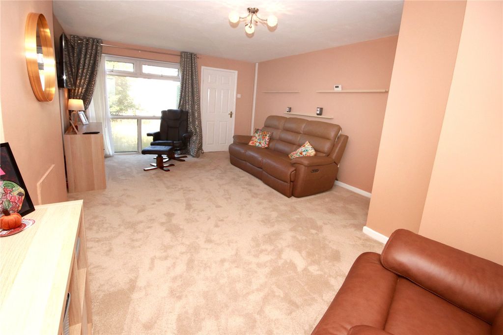 Property photo 2 of 14 Picture No. 07