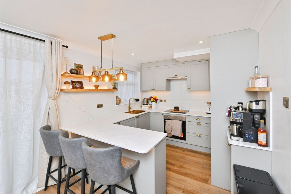 Property photo 2 of 19 Kitchen/Diner