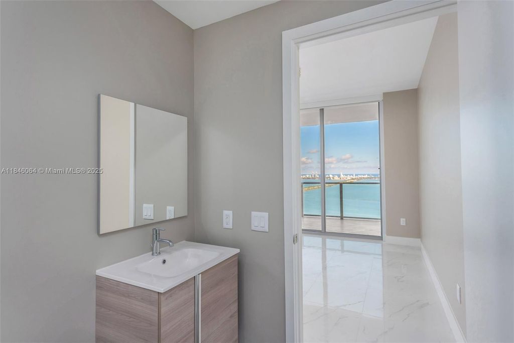 Property photo 3 of 38 <Alttext/>