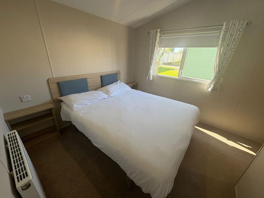 Property photo 3 of 6 R0Knj6818B73Ebe2Ef.Jpg