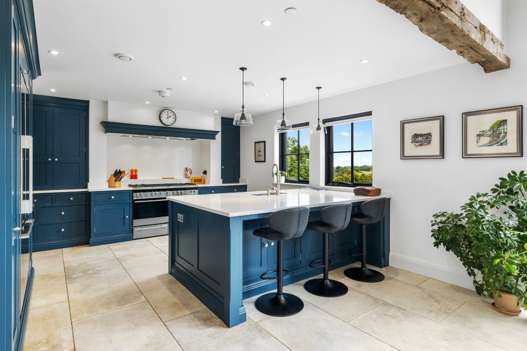 4 bed barn conversion for salePentrebeirdd, Guilsfield, Welshpool, Powys SY21 photo 4