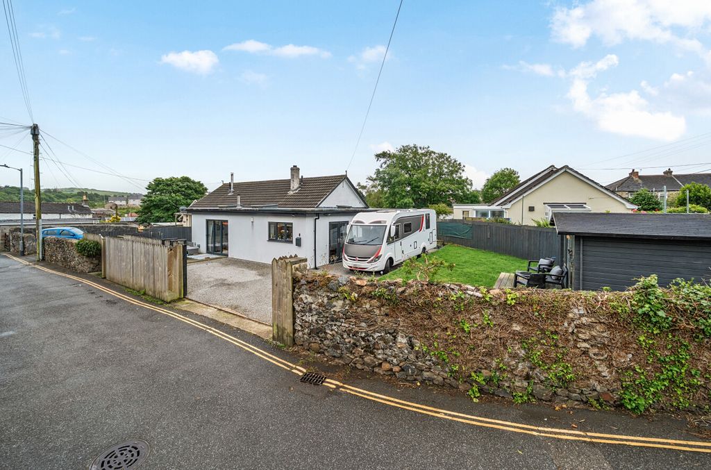 Property photo 1 of 25 1472498-3-6A2Aa46...