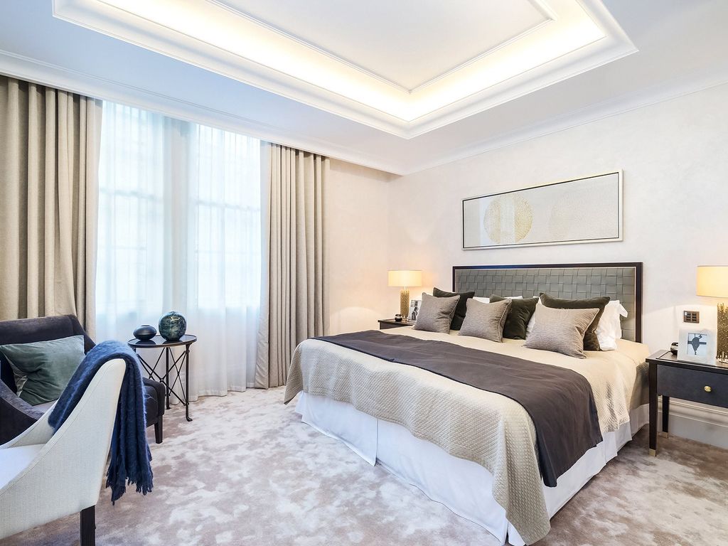 Property photo 3 of 21 Corinthia Residences