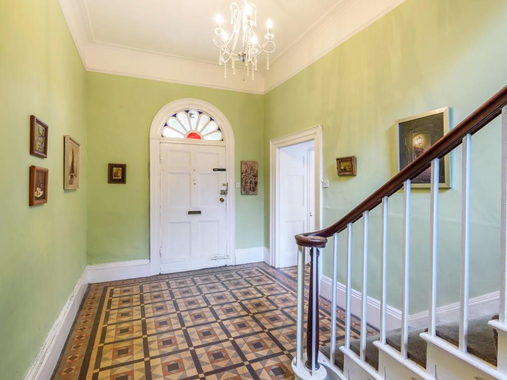 Property photo 3 of 12