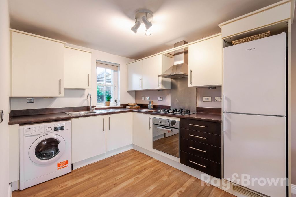 Property photo 3 of 41