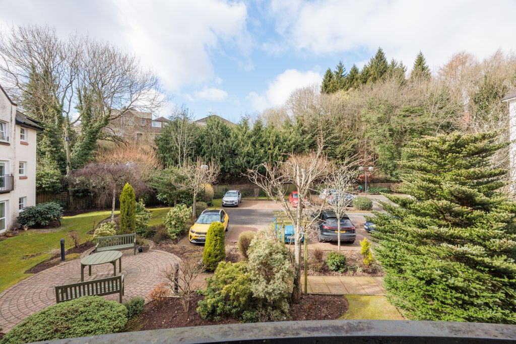 Property photo 2 of 29