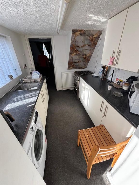Property photo 3 of 12 10.Jpg