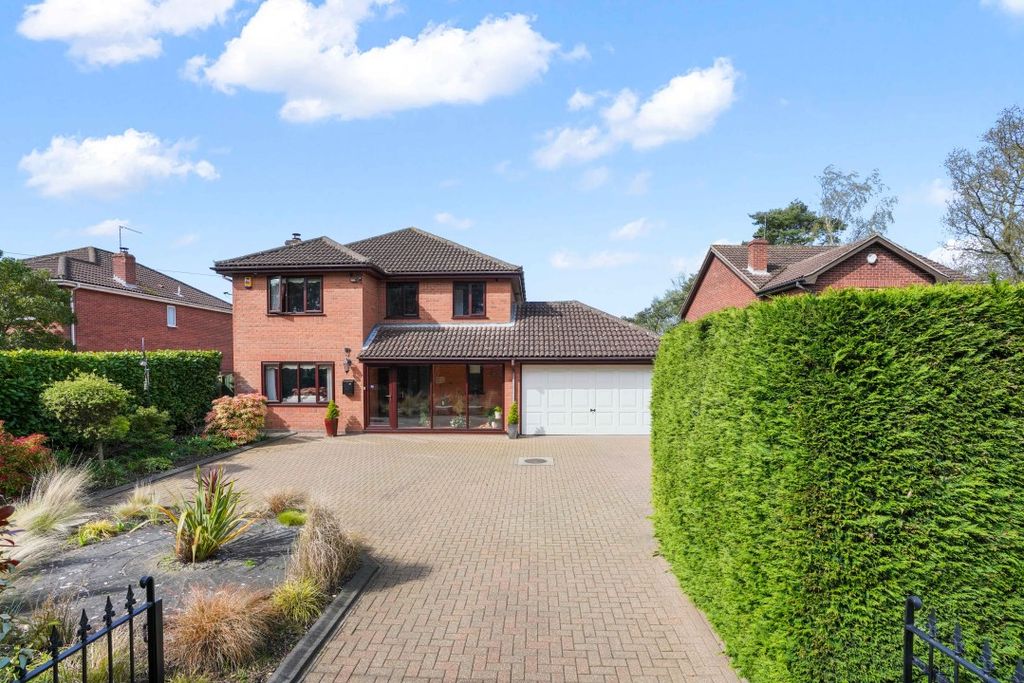 Property photo 1 of 25 Waveney House-8