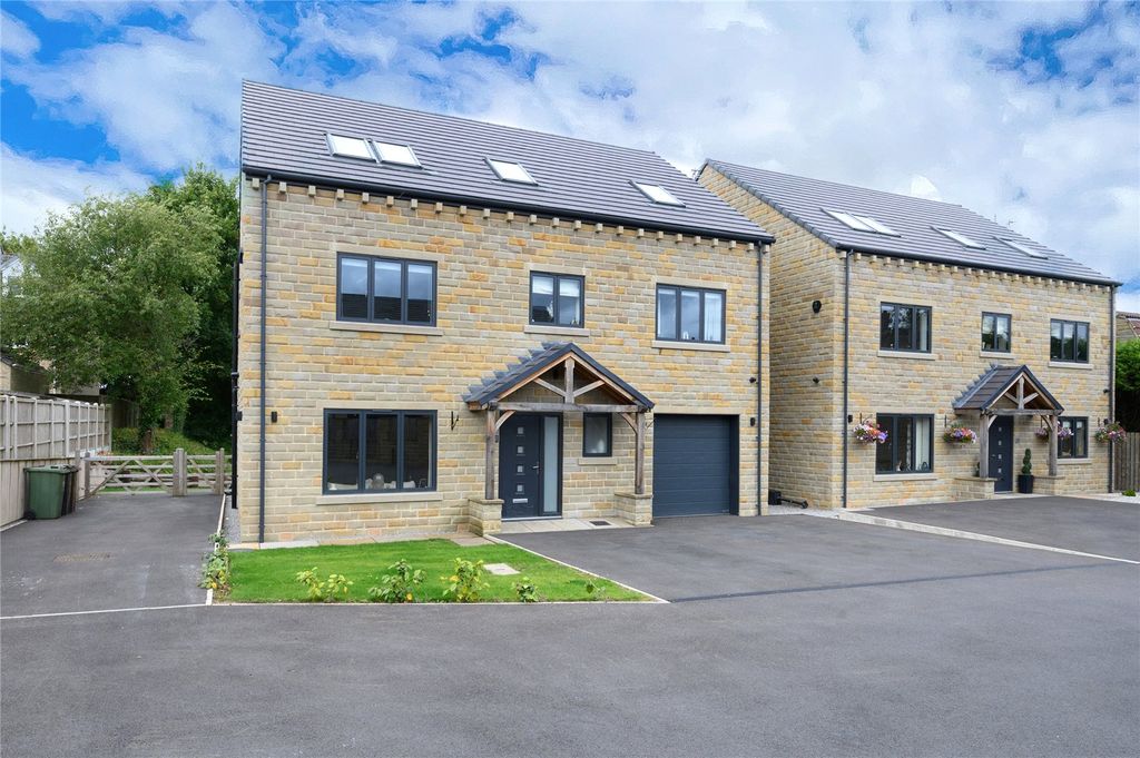 Property photo 1 of 37 Picture No. 23