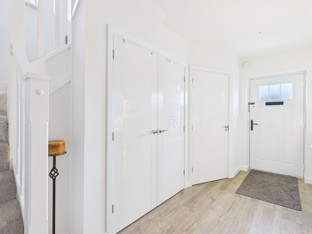 Property photo 2 of 26