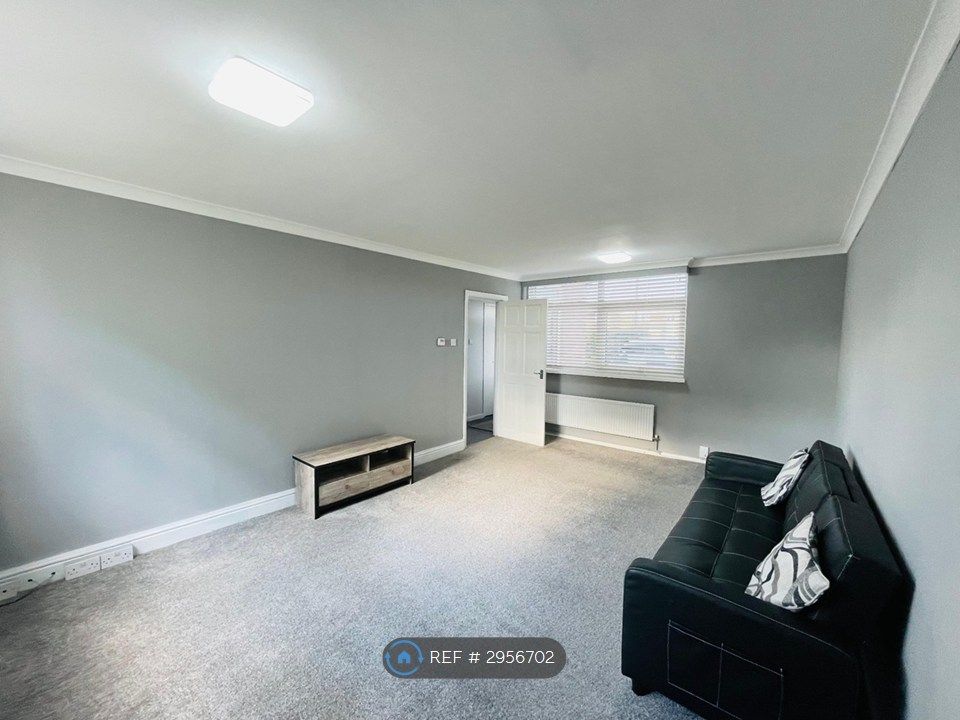 Property photo 2 of 15 Lounge