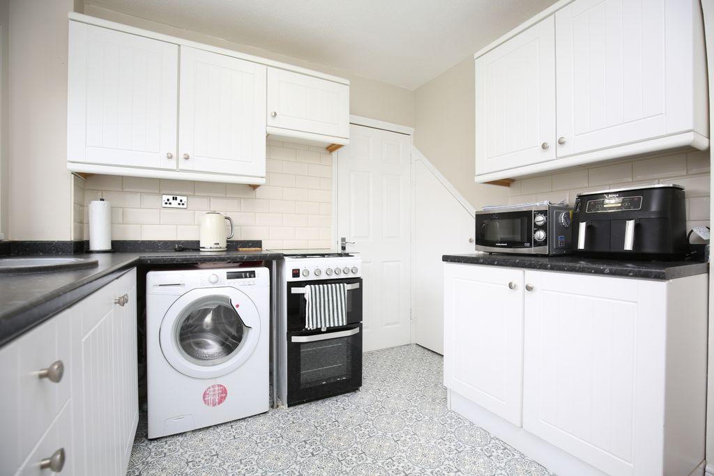 Property photo 3 of 15 4X8A8077