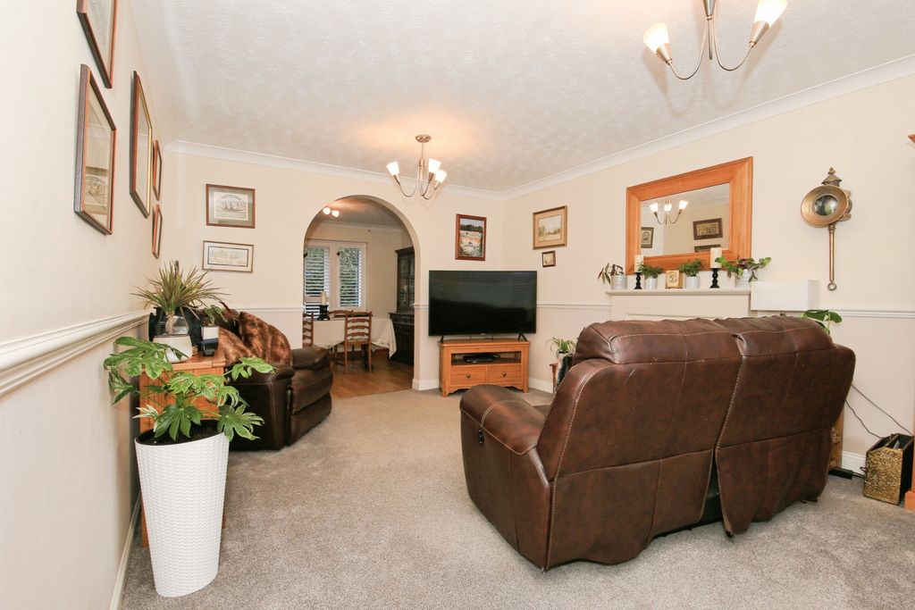 Property photo 2 of 20 Img_0921